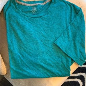 Men’s Large Old Navy Soft Washed Tee in Teal.